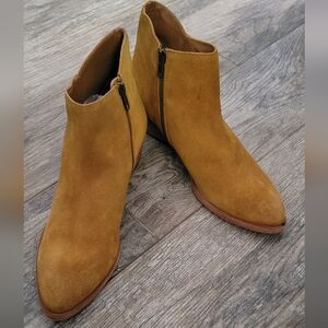 Frye FARRAH Suede Inside Zip Bootie Ankle Boots Mustard Point Toe Western Boho